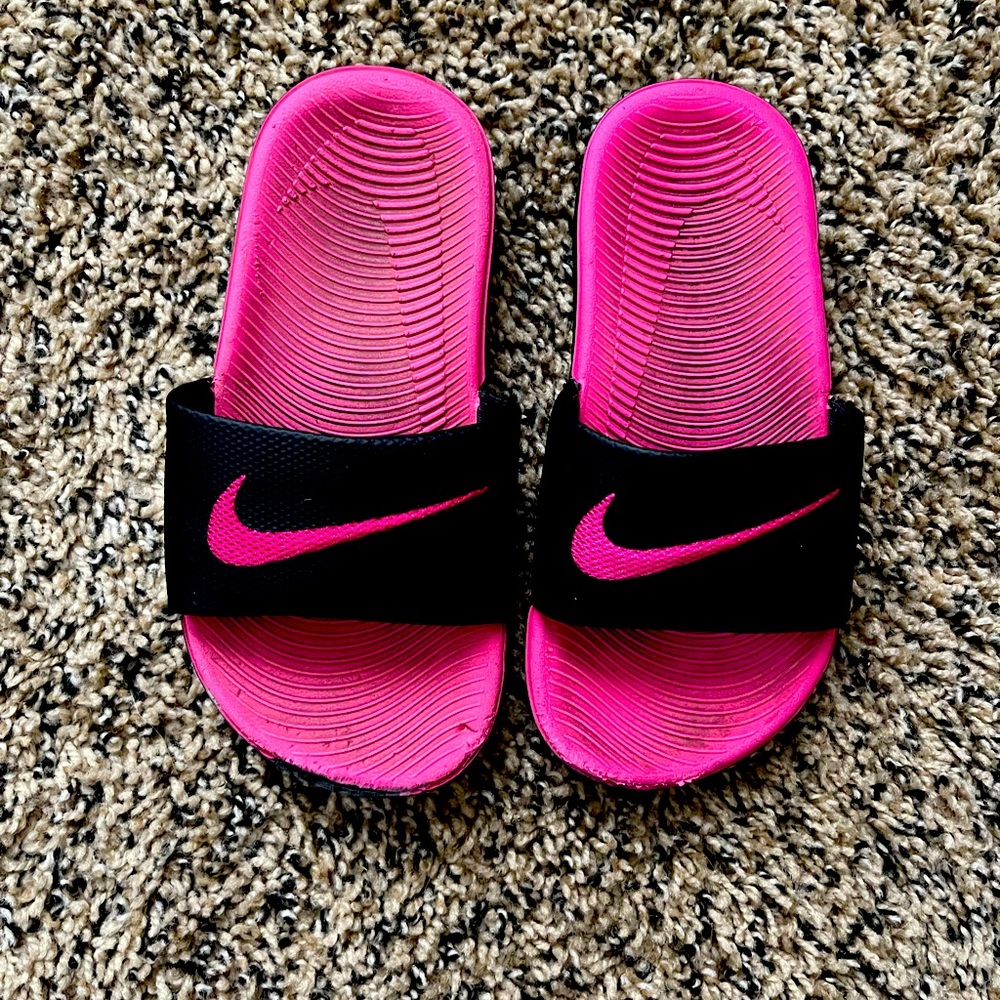 11c Nike slides
